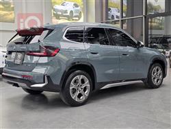 بی ئێم دەبڵیو X1